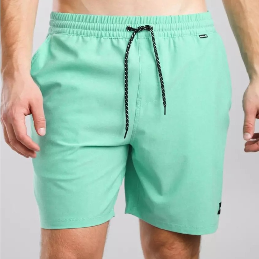 Men’s Hurley Phantom, slotted stretch board shorts. Size X/Large mint green